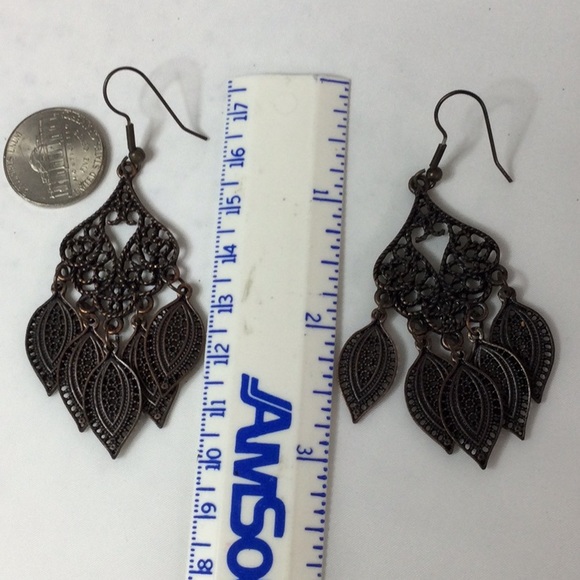 HOST PICK - Picture 3 of 3